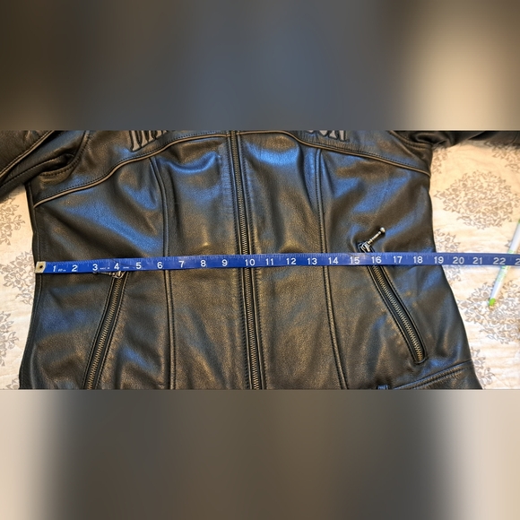 Harley Davidison Leather Coat - Picture 9 of 16